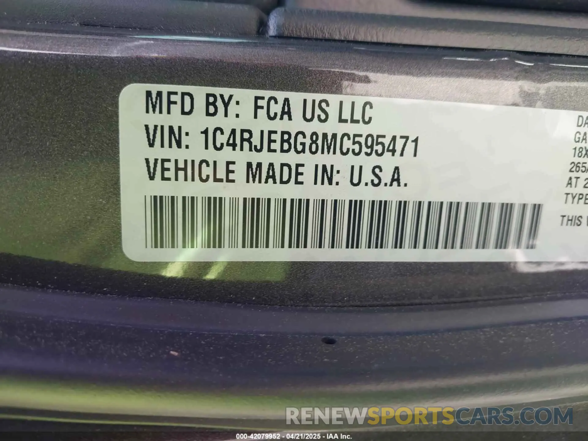 9 Photograph of a damaged car 1C4RJEBG8MC595471 JEEP GRAND CHEROKEE 2021