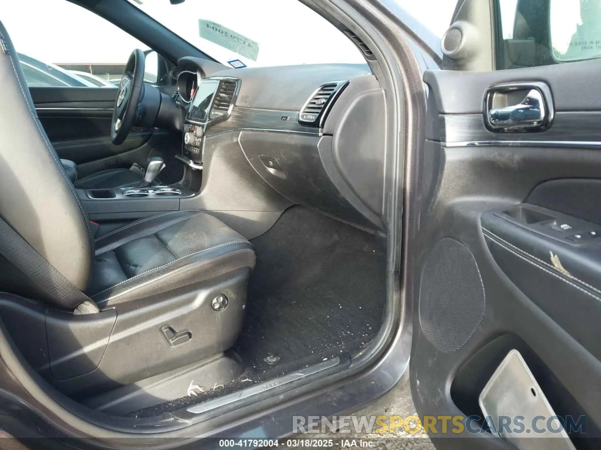 5 Photograph of a damaged car 1C4RJEBGXMC624310 JEEP GRAND CHEROKEE 2021