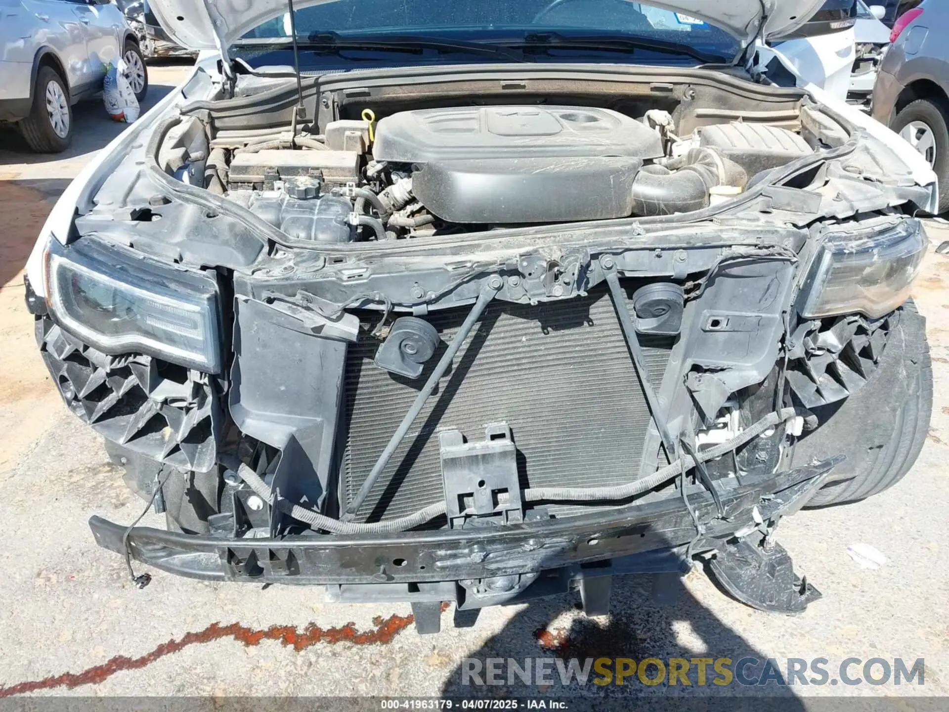 6 Photograph of a damaged car 1C4RJEBGXMC680814 JEEP GRAND CHEROKEE 2021