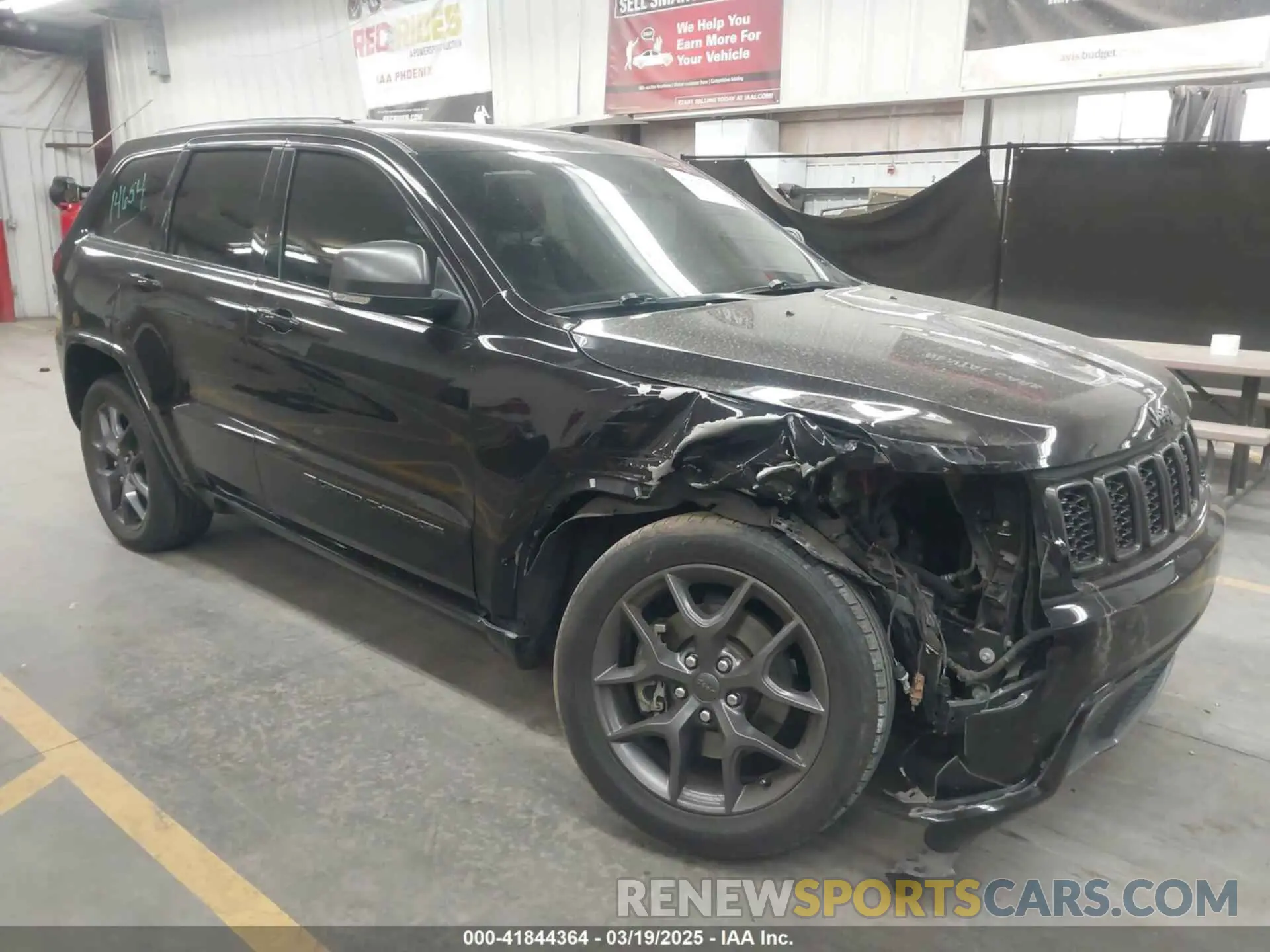 1 Photograph of a damaged car 1C4RJEBGXMC760324 JEEP GRAND CHEROKEE 2021