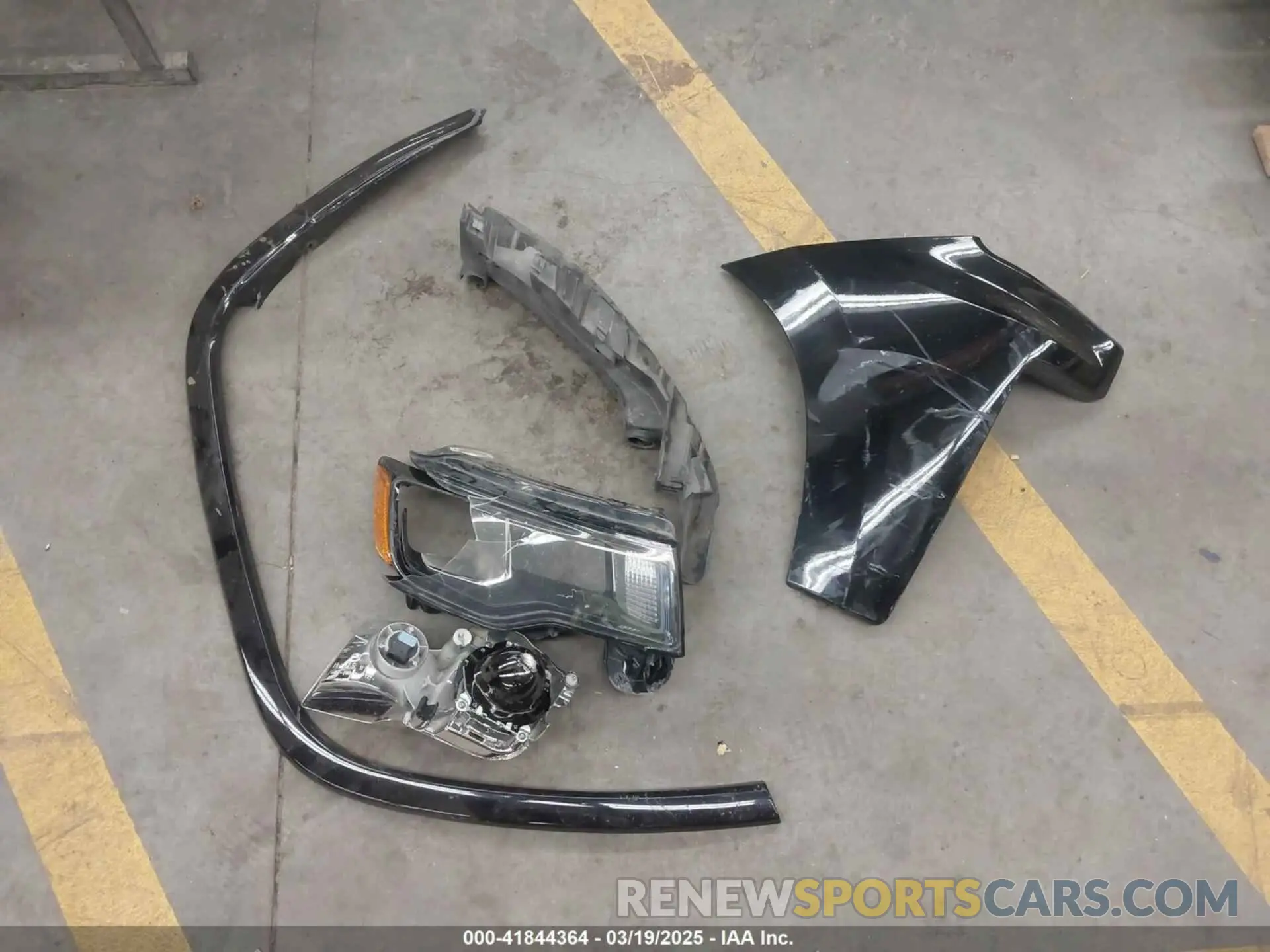 12 Photograph of a damaged car 1C4RJEBGXMC760324 JEEP GRAND CHEROKEE 2021