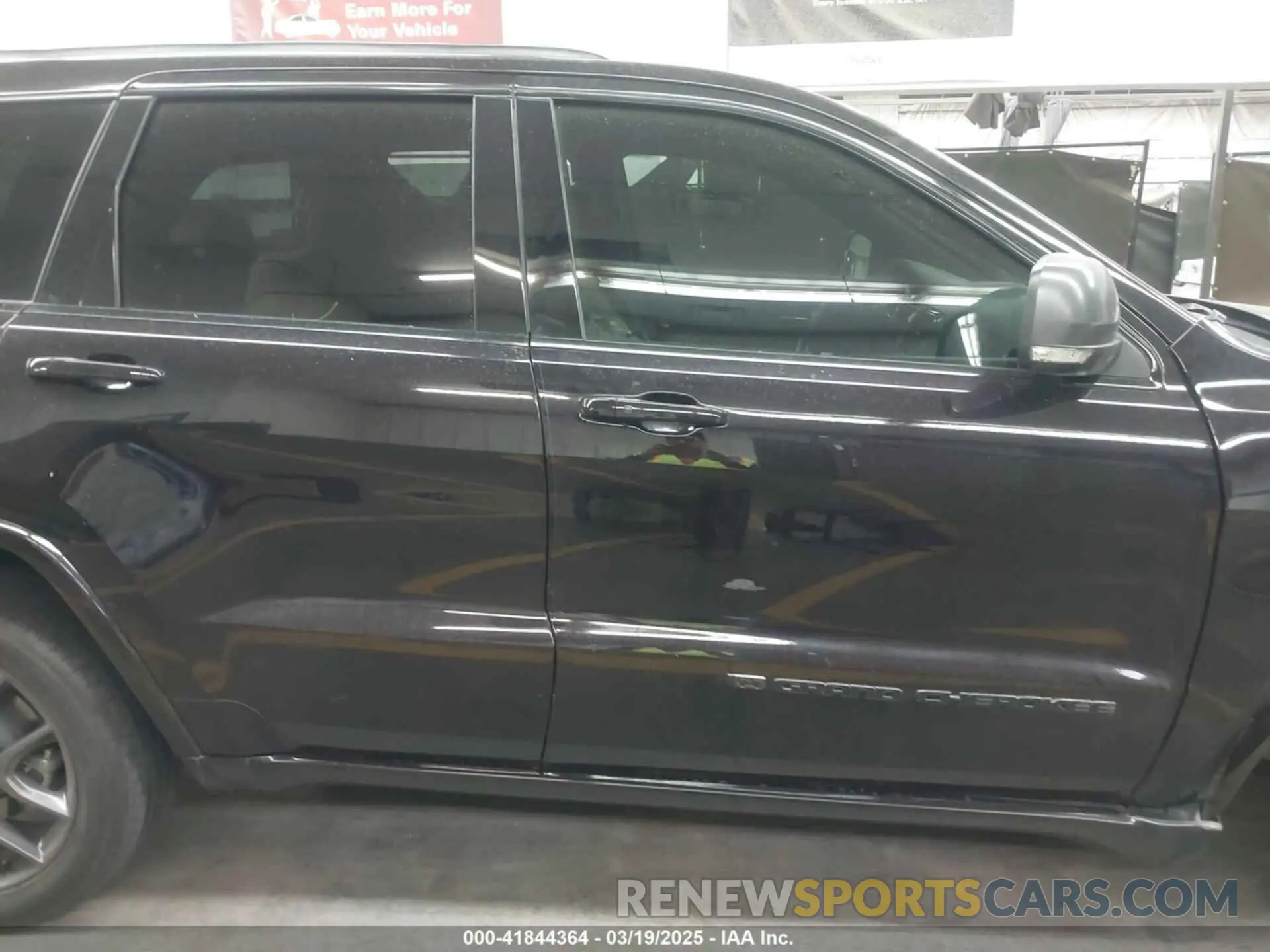 14 Photograph of a damaged car 1C4RJEBGXMC760324 JEEP GRAND CHEROKEE 2021