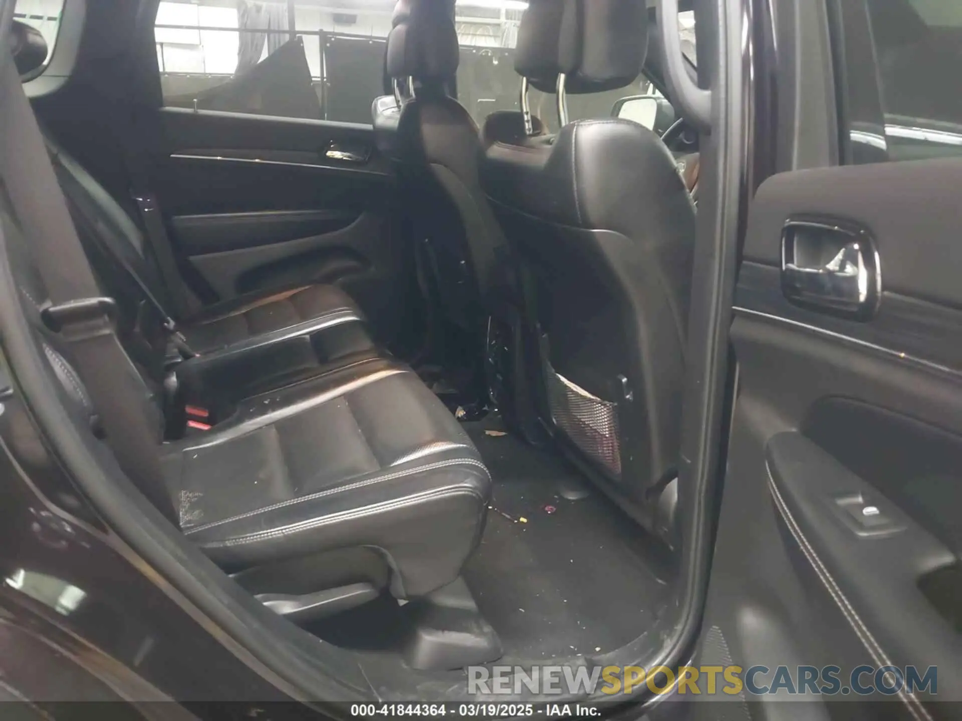 8 Photograph of a damaged car 1C4RJEBGXMC760324 JEEP GRAND CHEROKEE 2021