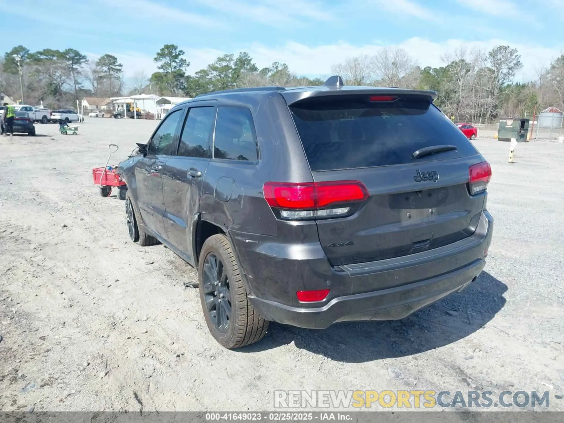 3 Photograph of a damaged car 1C4RJFAG0MC809862 JEEP GRAND CHEROKEE 2021