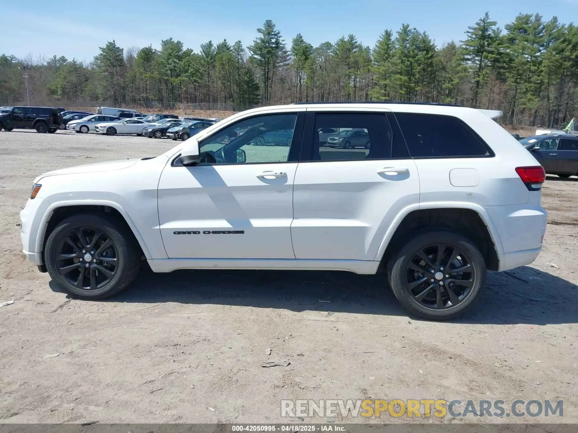 15 Photograph of a damaged car 1C4RJFAG0MC856308 JEEP GRAND CHEROKEE 2021