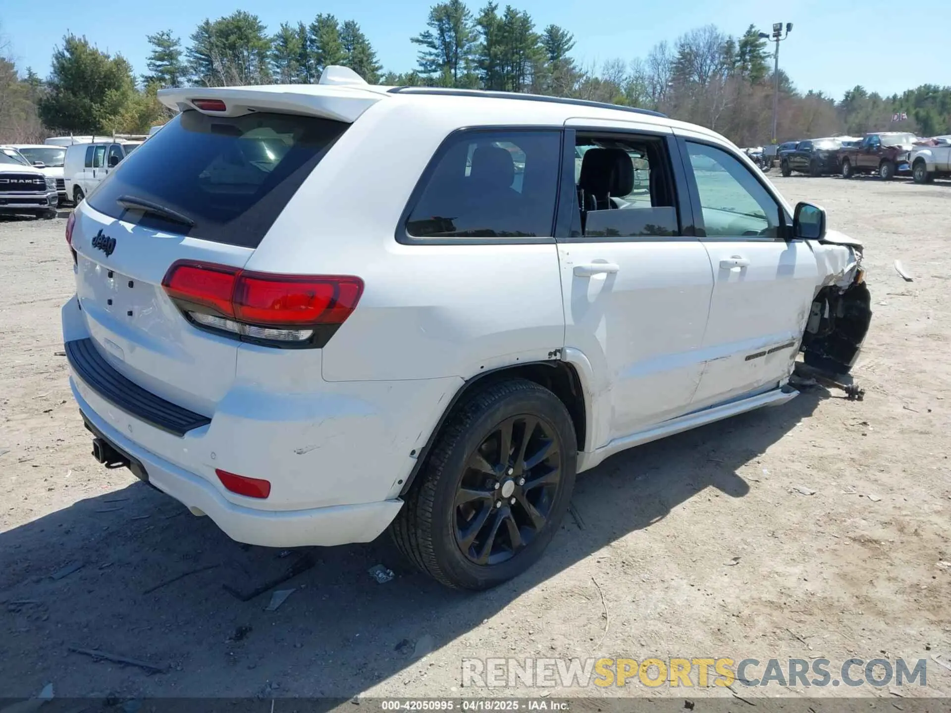 4 Photograph of a damaged car 1C4RJFAG0MC856308 JEEP GRAND CHEROKEE 2021