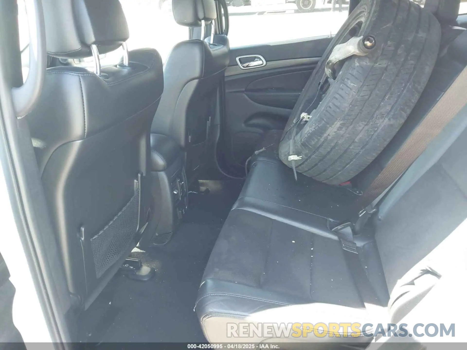 8 Photograph of a damaged car 1C4RJFAG0MC856308 JEEP GRAND CHEROKEE 2021