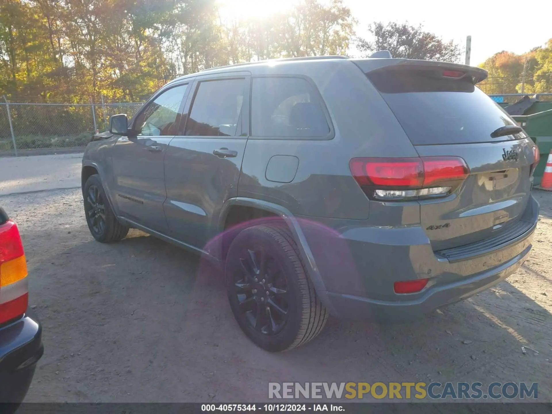3 Photograph of a damaged car 1C4RJFAG1MC732578 JEEP GRAND CHEROKEE 2021