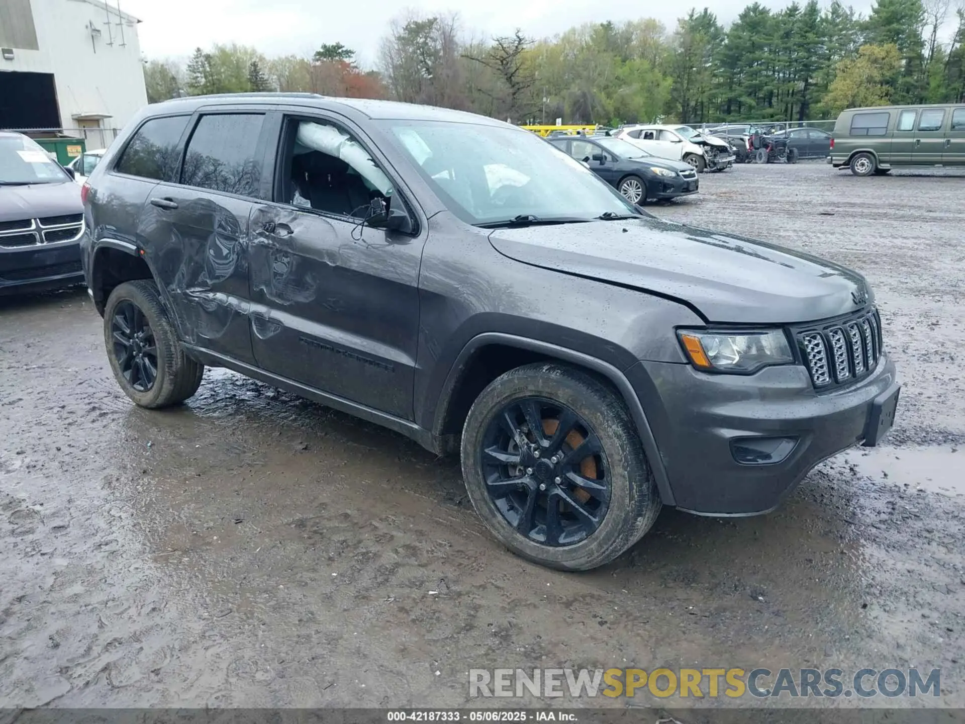 1 Photograph of a damaged car 1C4RJFAG1MC810633 JEEP GRAND CHEROKEE 2021
