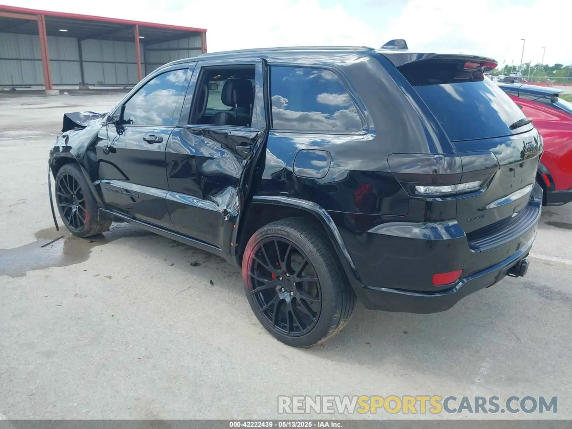 3 Photograph of a damaged car 1C4RJFAG2MC516111 JEEP GRAND CHEROKEE 2021