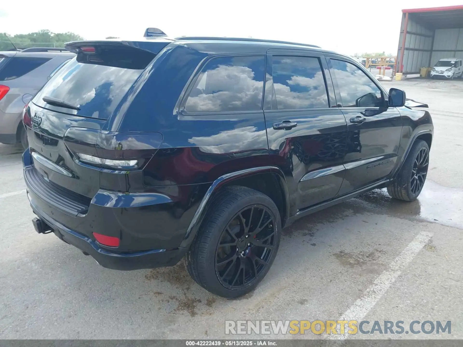 4 Photograph of a damaged car 1C4RJFAG2MC516111 JEEP GRAND CHEROKEE 2021