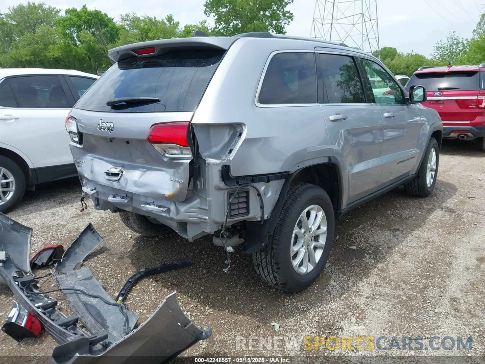 4 Photograph of a damaged car 1C4RJFAG3MC503724 JEEP GRAND CHEROKEE 2021