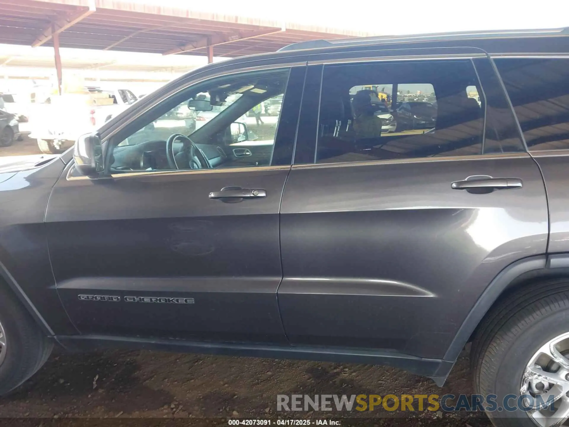 14 Photograph of a damaged car 1C4RJFAG3MC507823 JEEP GRAND CHEROKEE 2021