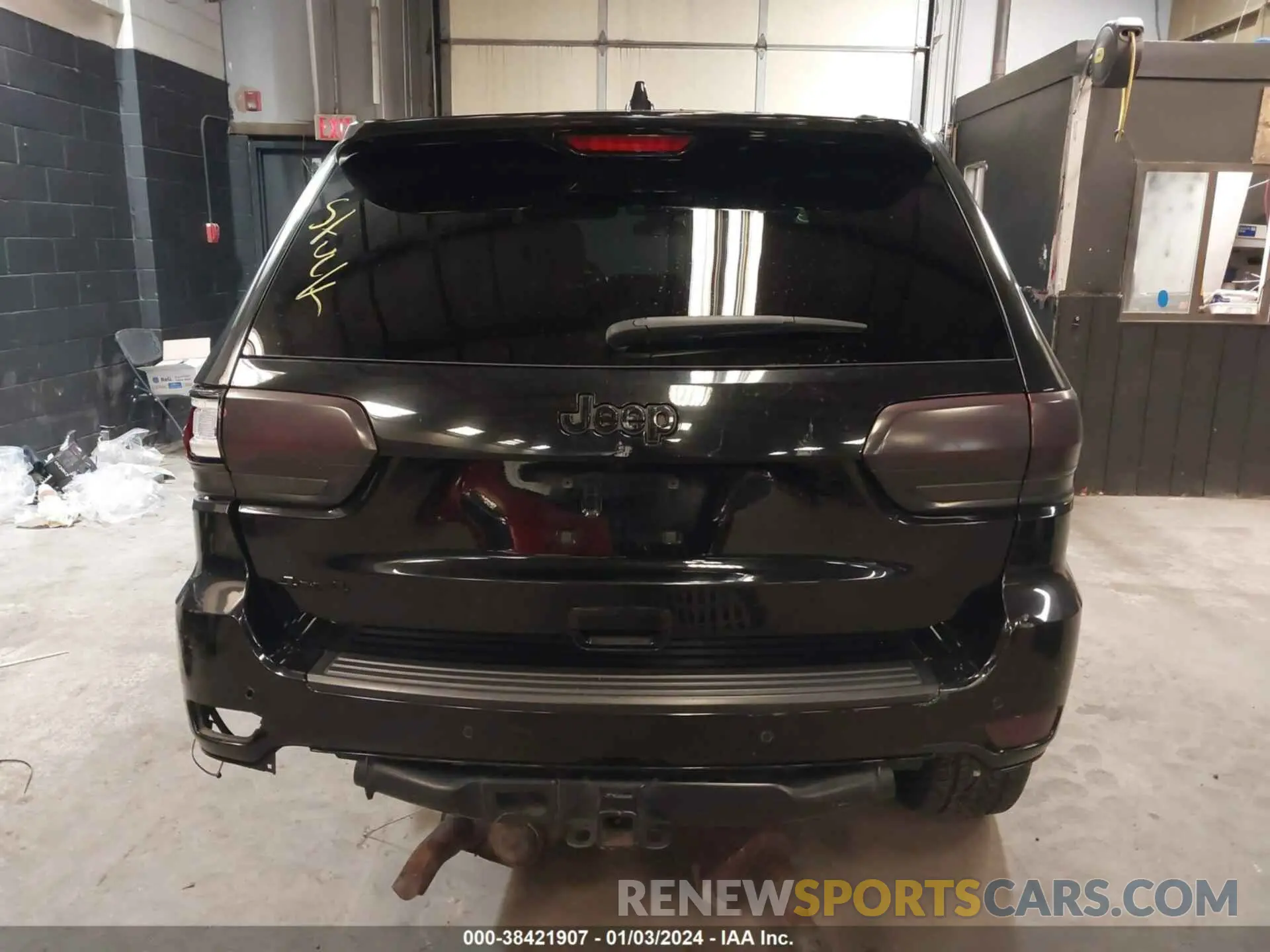 16 Photograph of a damaged car 1C4RJFAG3MC647726 JEEP GRAND CHEROKEE 2021