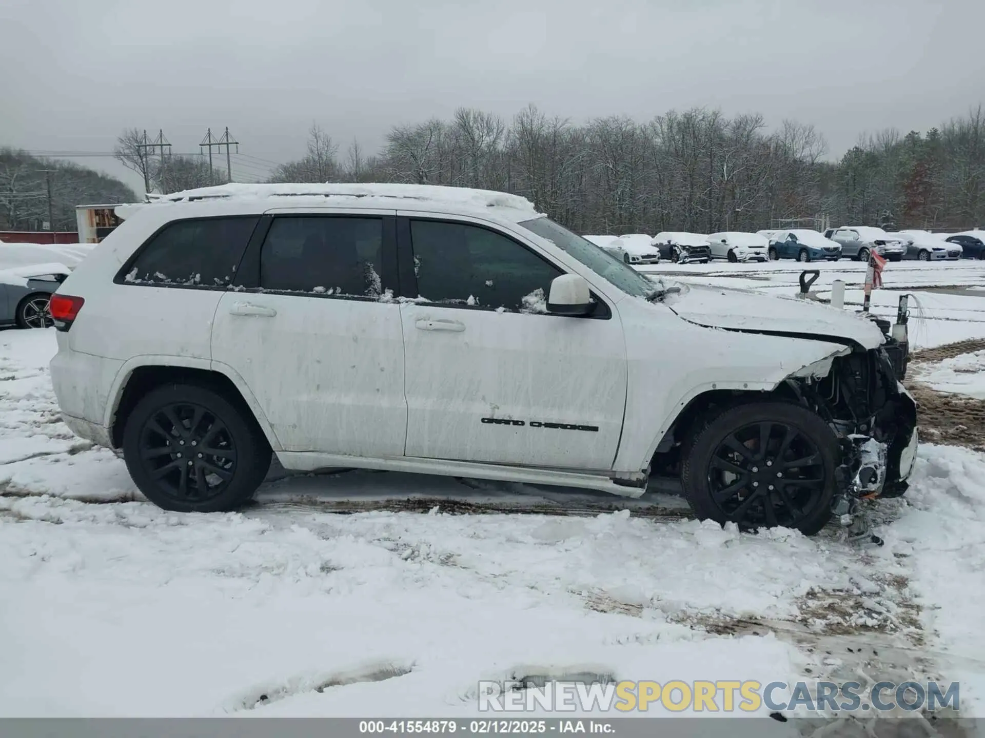 13 Photograph of a damaged car 1C4RJFAG3MC779871 JEEP GRAND CHEROKEE 2021