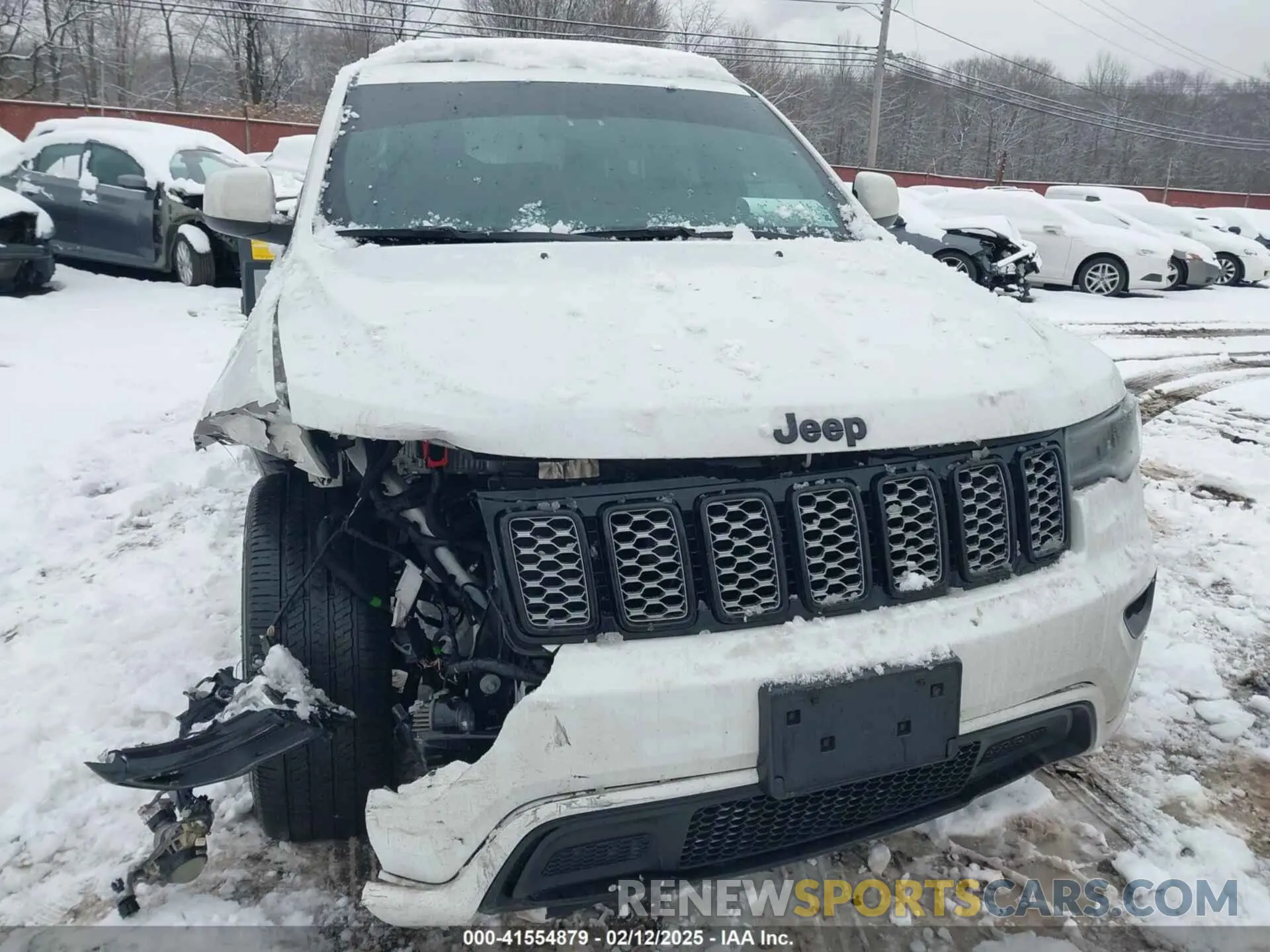17 Photograph of a damaged car 1C4RJFAG3MC779871 JEEP GRAND CHEROKEE 2021