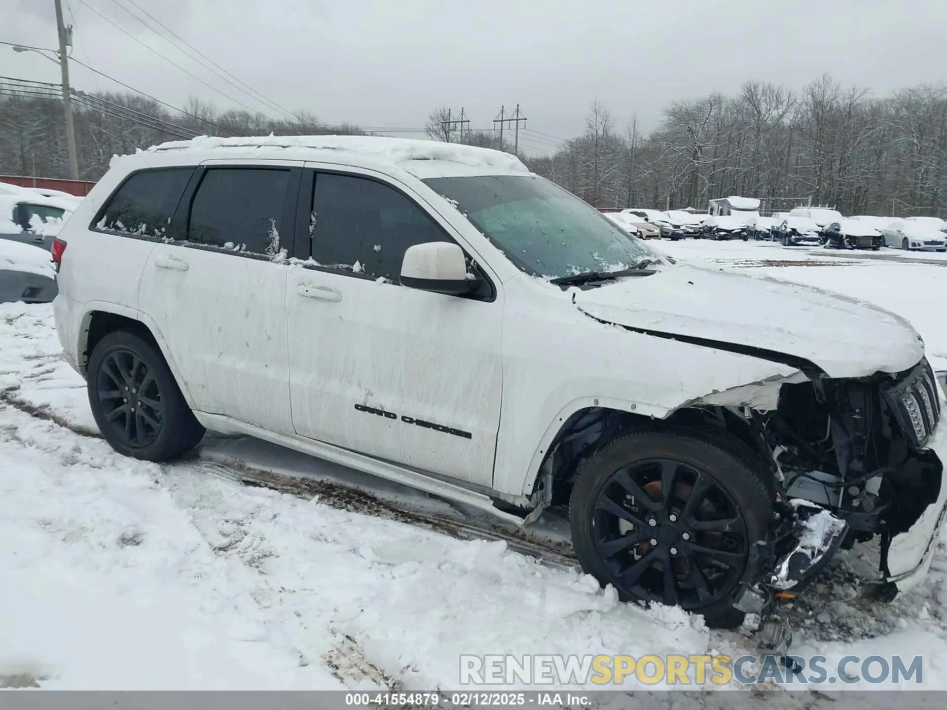 18 Photograph of a damaged car 1C4RJFAG3MC779871 JEEP GRAND CHEROKEE 2021