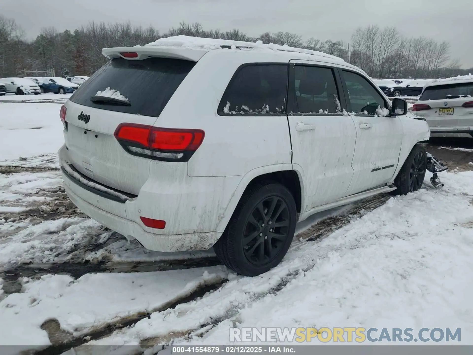4 Photograph of a damaged car 1C4RJFAG3MC779871 JEEP GRAND CHEROKEE 2021