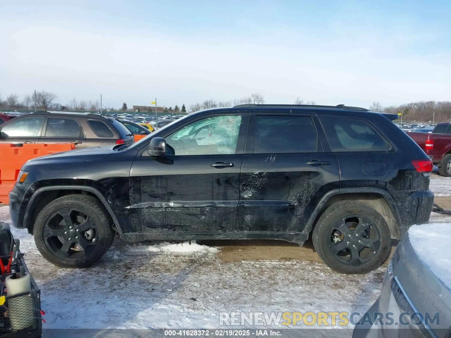 15 Photograph of a damaged car 1C4RJFAG3MC854634 JEEP GRAND CHEROKEE 2021