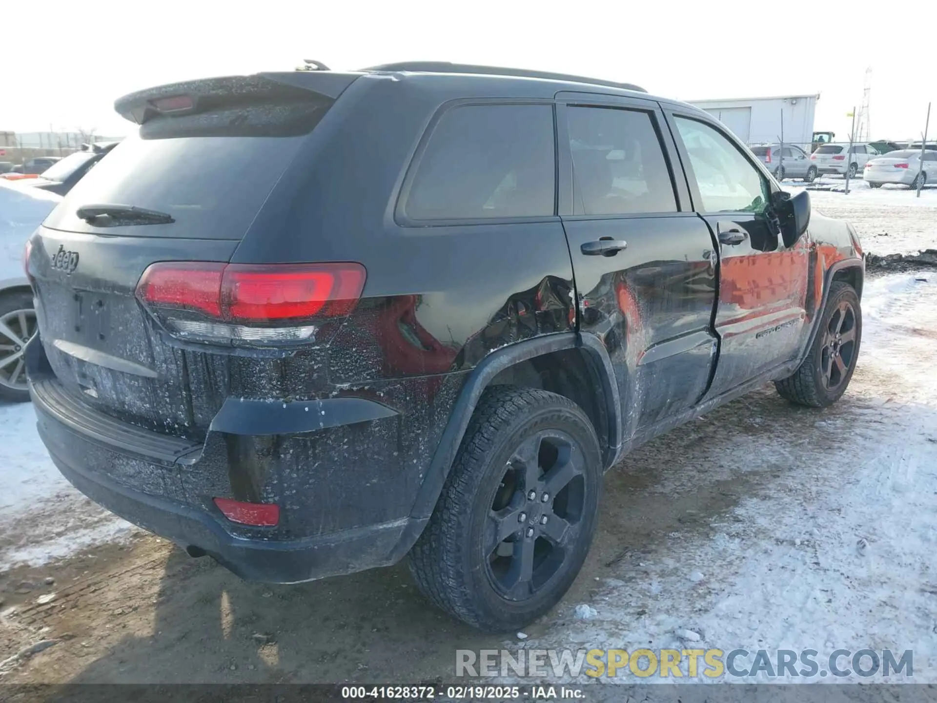 4 Photograph of a damaged car 1C4RJFAG3MC854634 JEEP GRAND CHEROKEE 2021