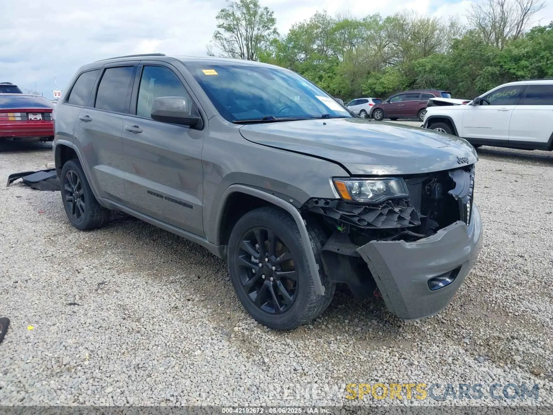 1 Photograph of a damaged car 1C4RJFAG4MC700384 JEEP GRAND CHEROKEE 2021