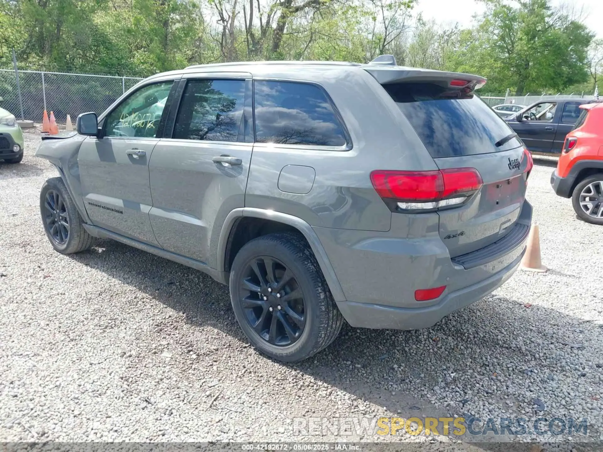 3 Photograph of a damaged car 1C4RJFAG4MC700384 JEEP GRAND CHEROKEE 2021