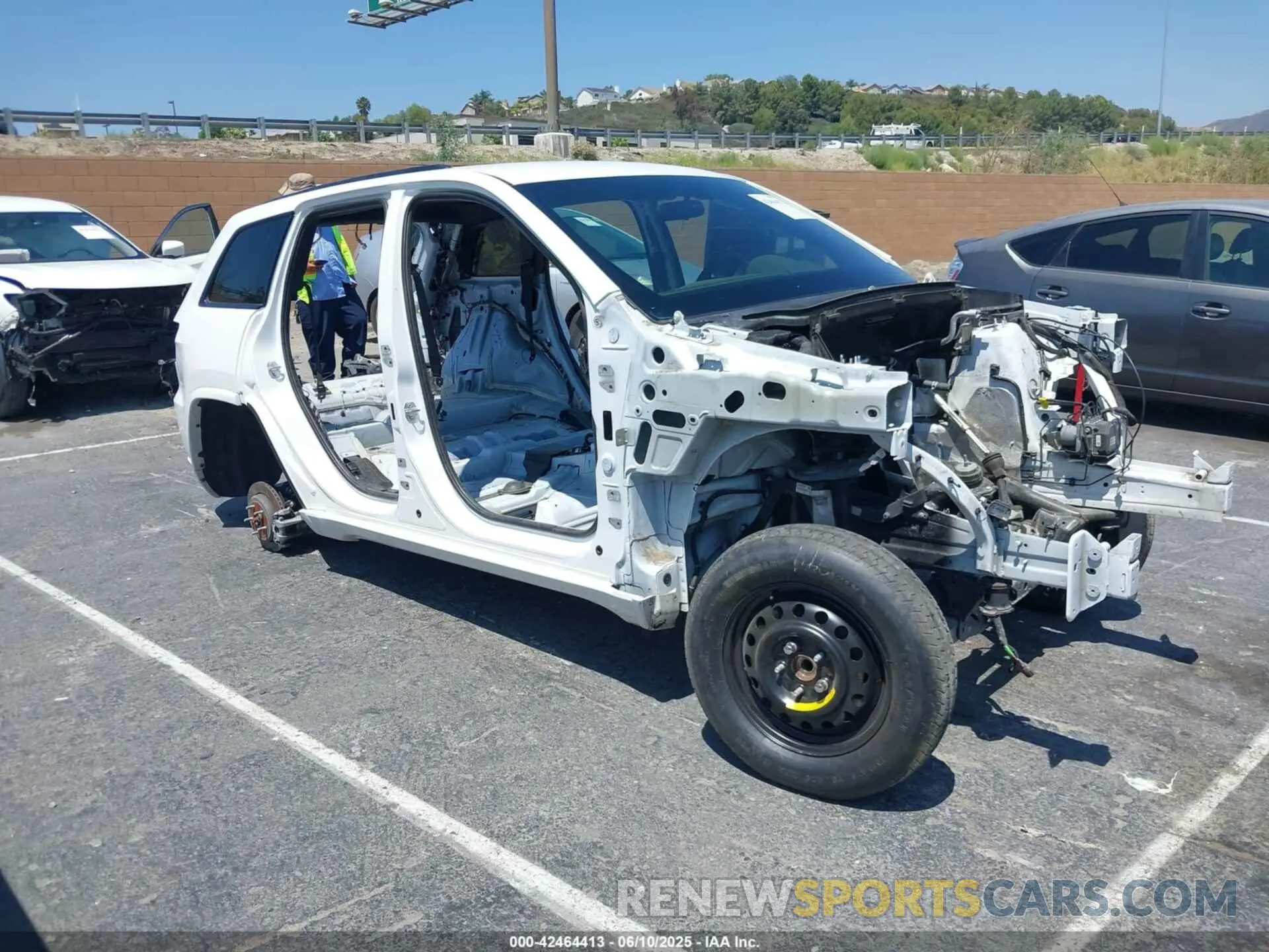 1 Photograph of a damaged car 1C4RJFAG5MC615389 JEEP GRAND CHEROKEE 2021