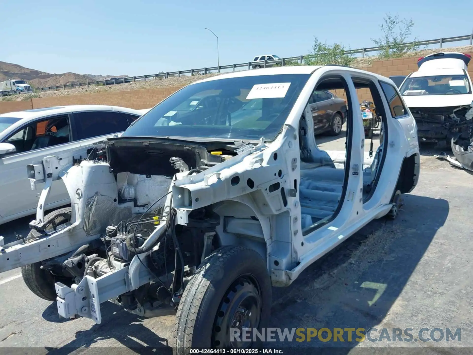 6 Photograph of a damaged car 1C4RJFAG5MC615389 JEEP GRAND CHEROKEE 2021