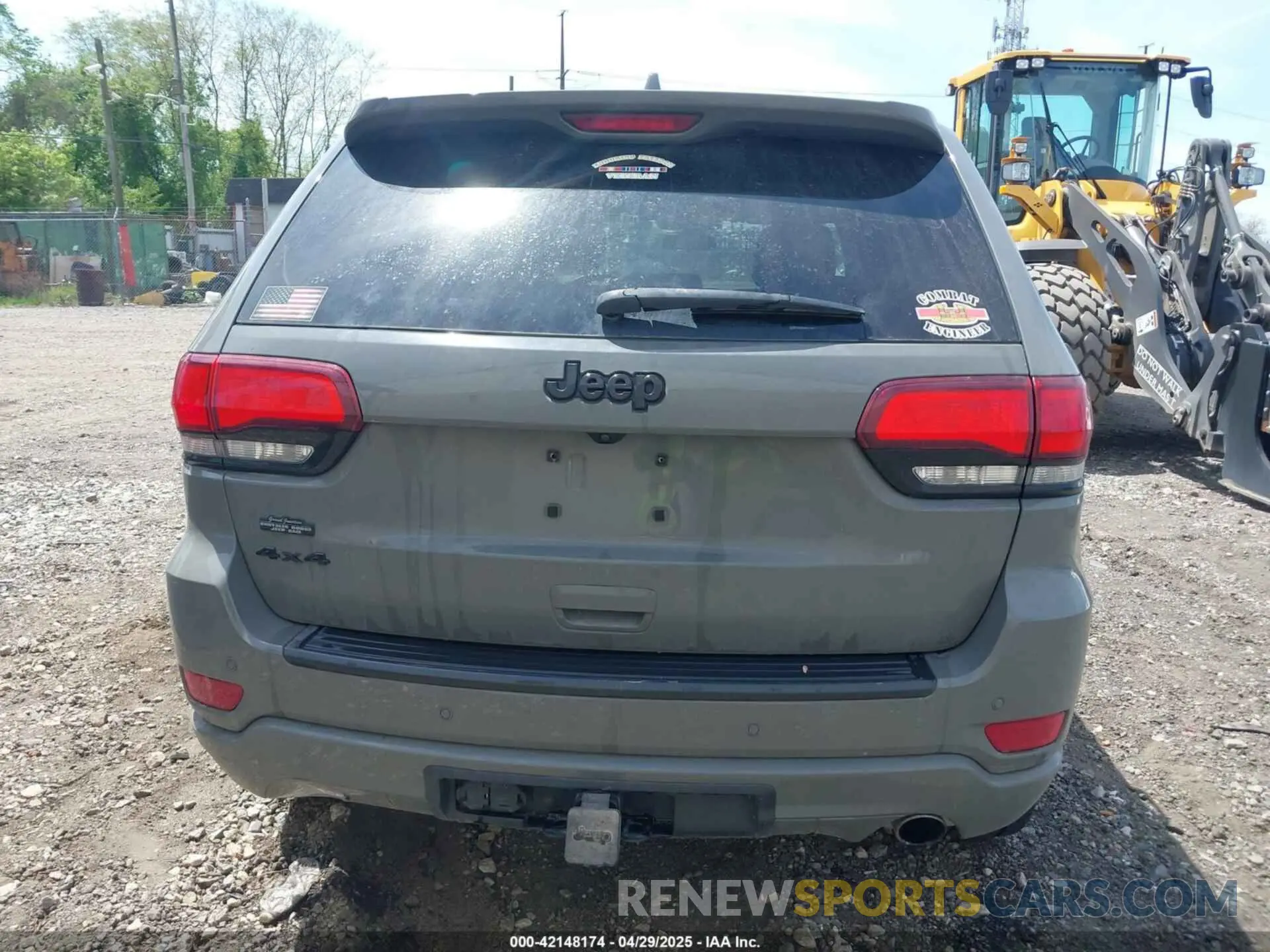 16 Photograph of a damaged car 1C4RJFAG5MC654581 JEEP GRAND CHEROKEE 2021