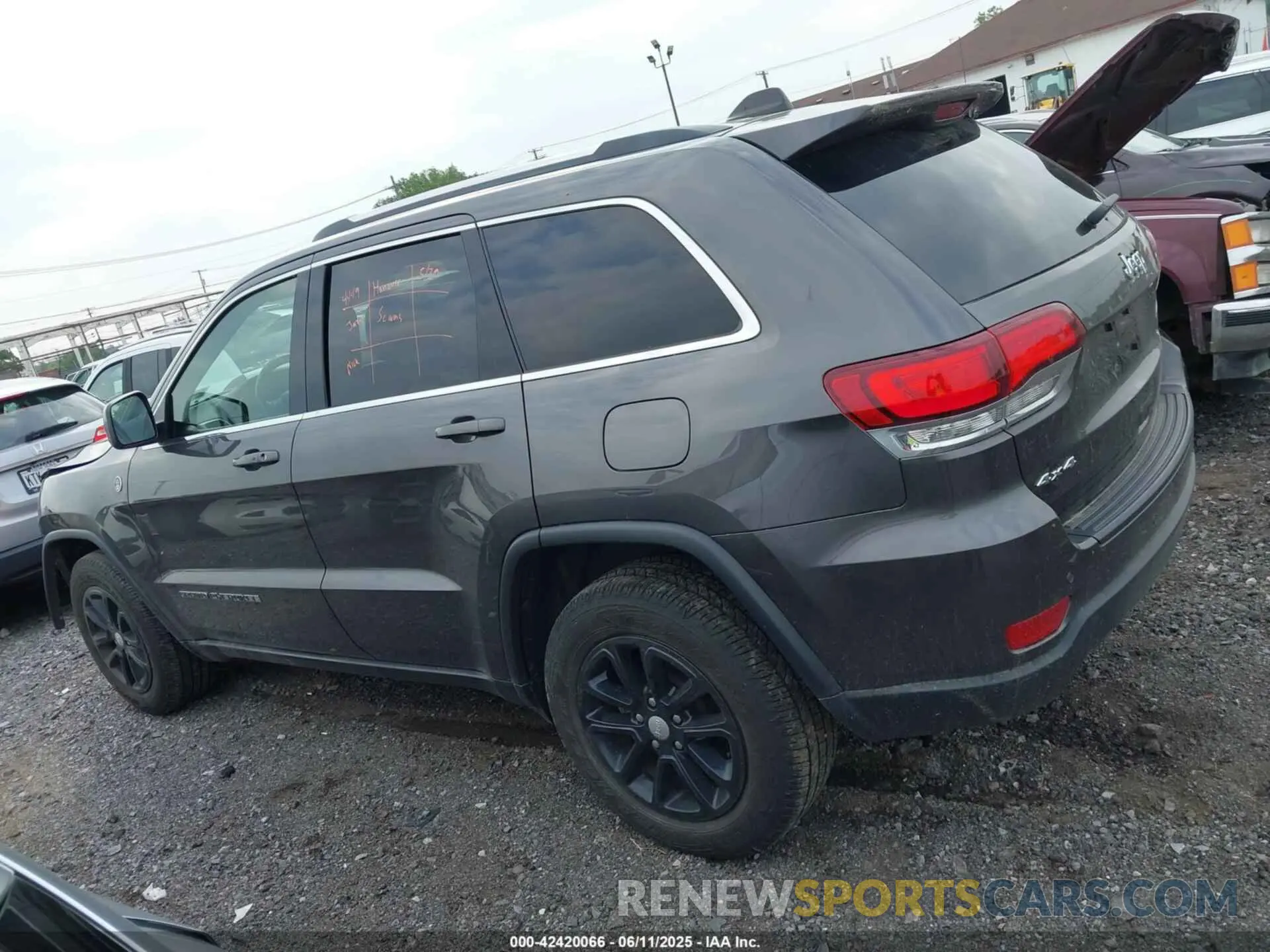 14 Photograph of a damaged car 1C4RJFAG5MC691307 JEEP GRAND CHEROKEE 2021