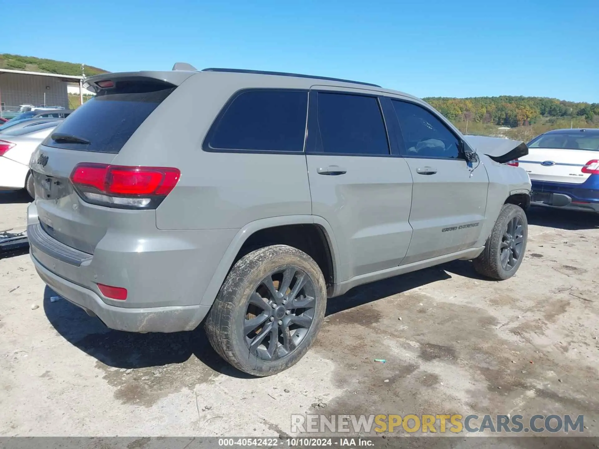 4 Photograph of a damaged car 1C4RJFAG5MC703021 JEEP GRAND CHEROKEE 2021