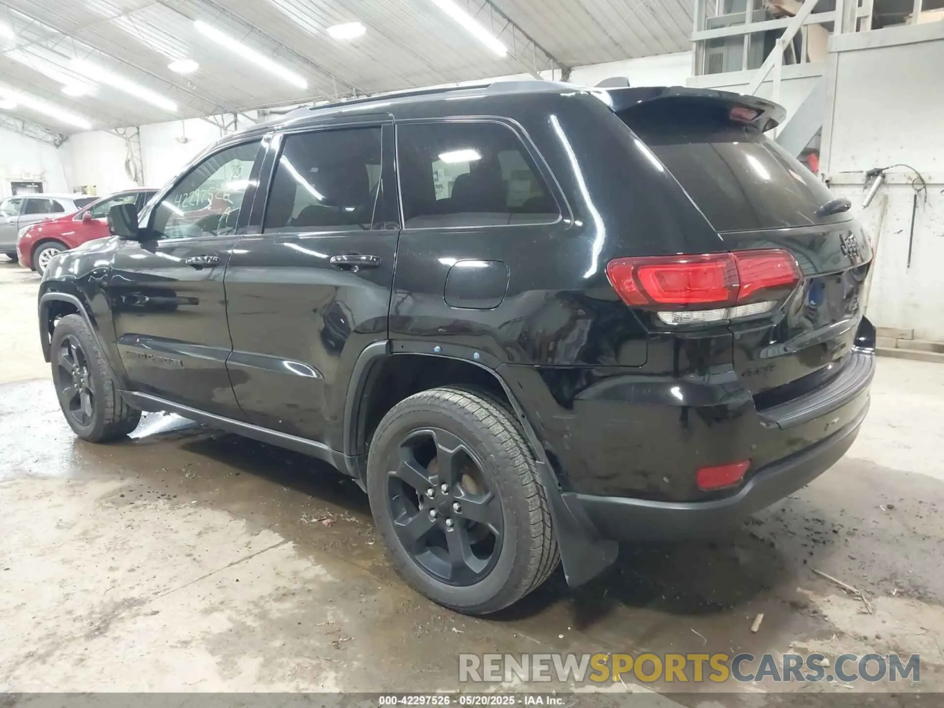 3 Photograph of a damaged car 1C4RJFAG5MC817567 JEEP GRAND CHEROKEE 2021