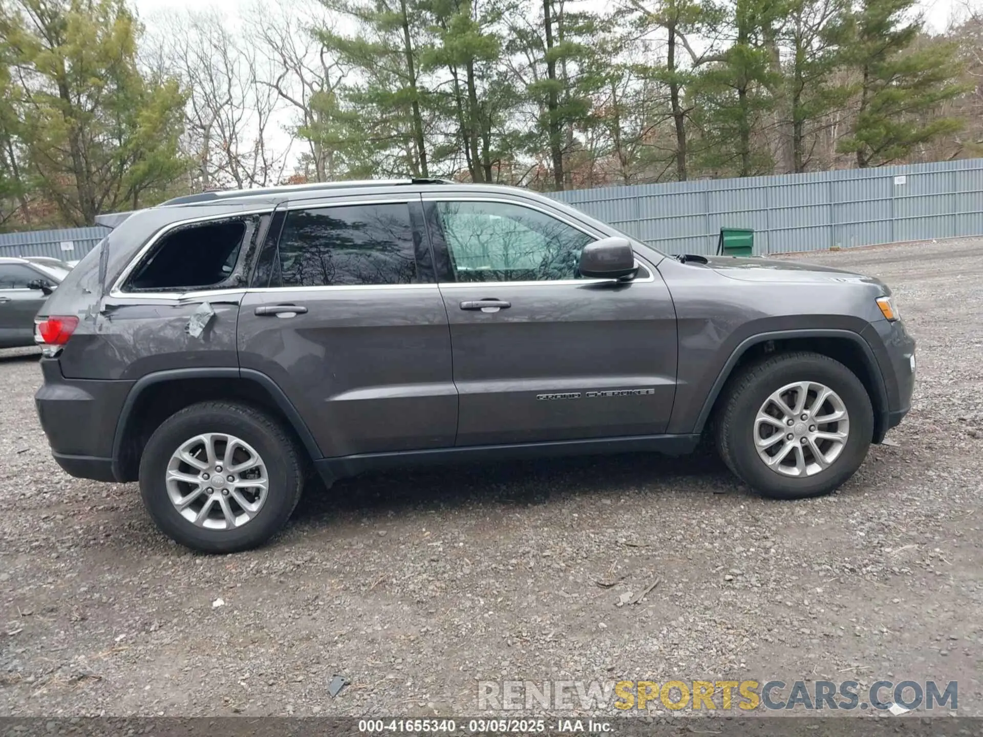 13 Photograph of a damaged car 1C4RJFAG6MC703691 JEEP GRAND CHEROKEE 2021