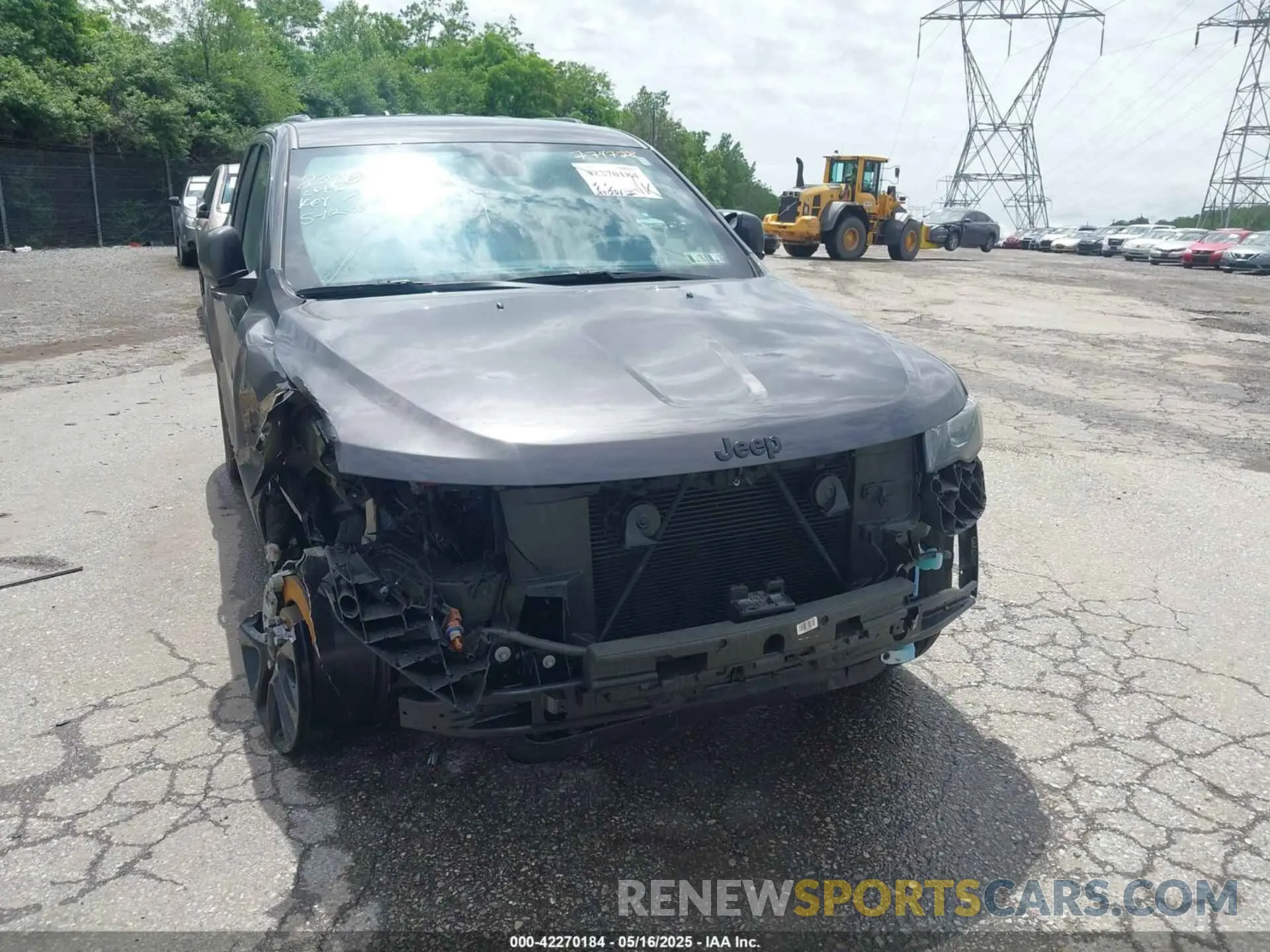 18 Photograph of a damaged car 1C4RJFAG6MC774728 JEEP GRAND CHEROKEE 2021