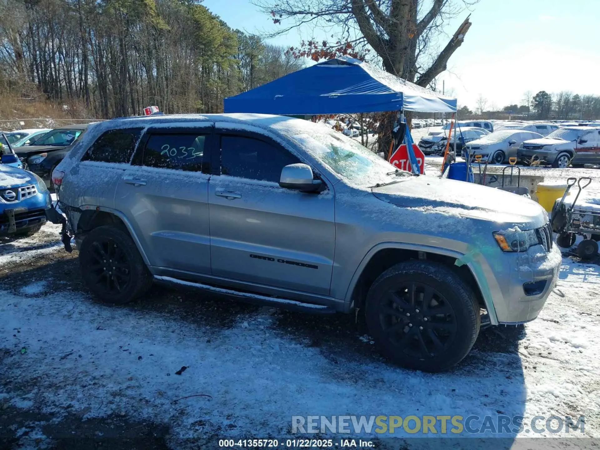 13 Photograph of a damaged car 1C4RJFAG6MC779413 JEEP GRAND CHEROKEE 2021
