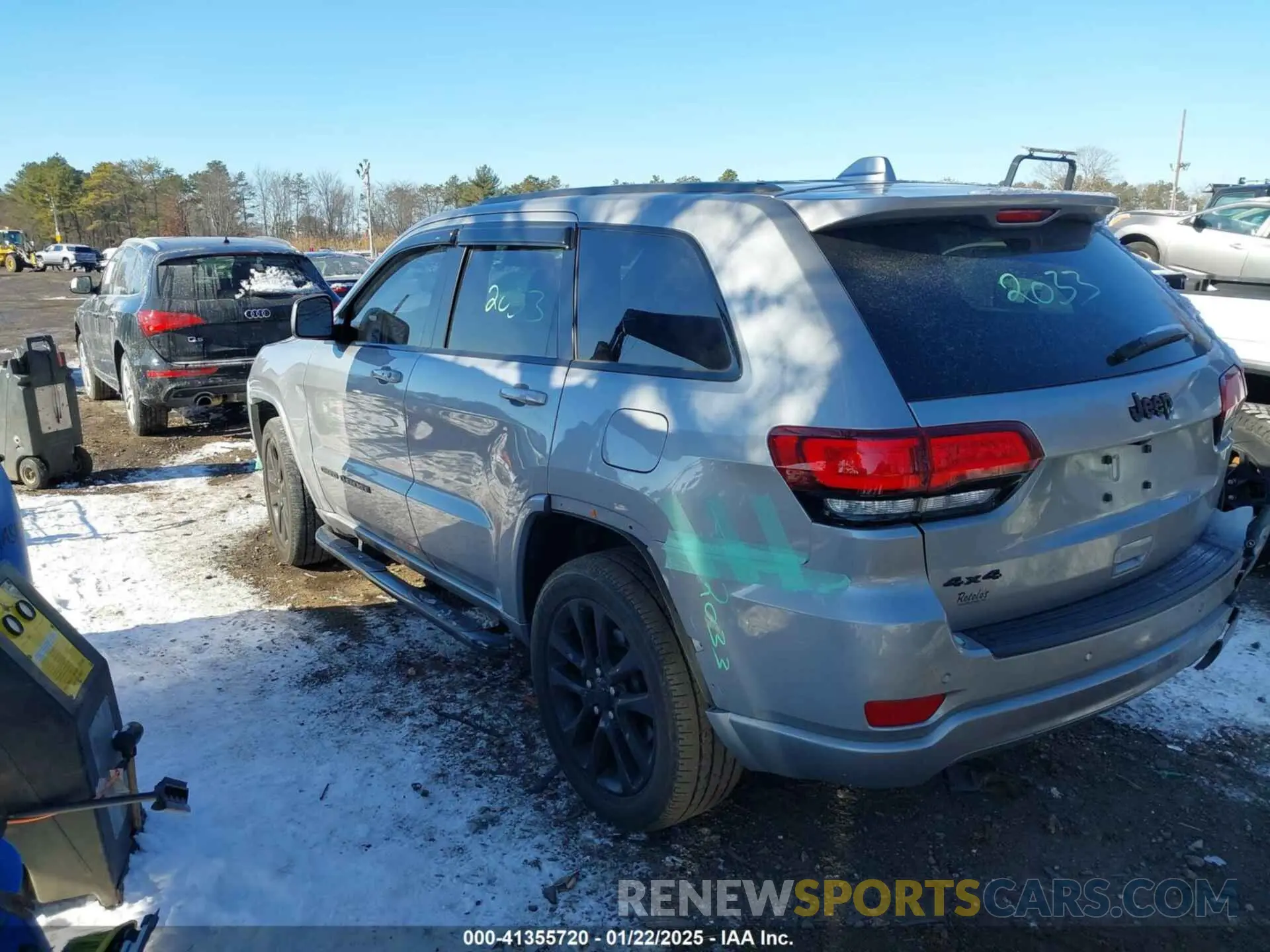 3 Photograph of a damaged car 1C4RJFAG6MC779413 JEEP GRAND CHEROKEE 2021