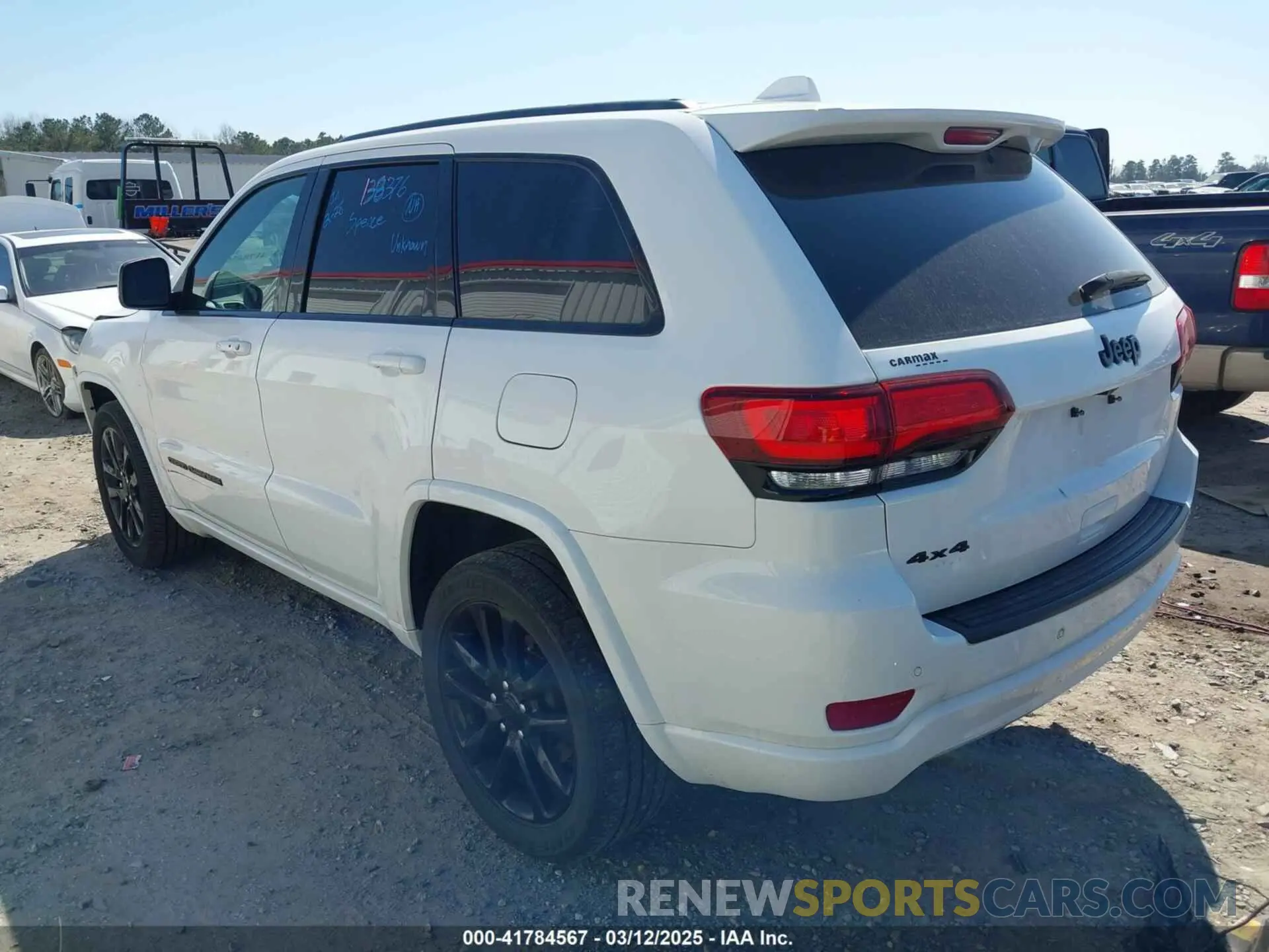 3 Photograph of a damaged car 1C4RJFAG7MC705966 JEEP GRAND CHEROKEE 2021