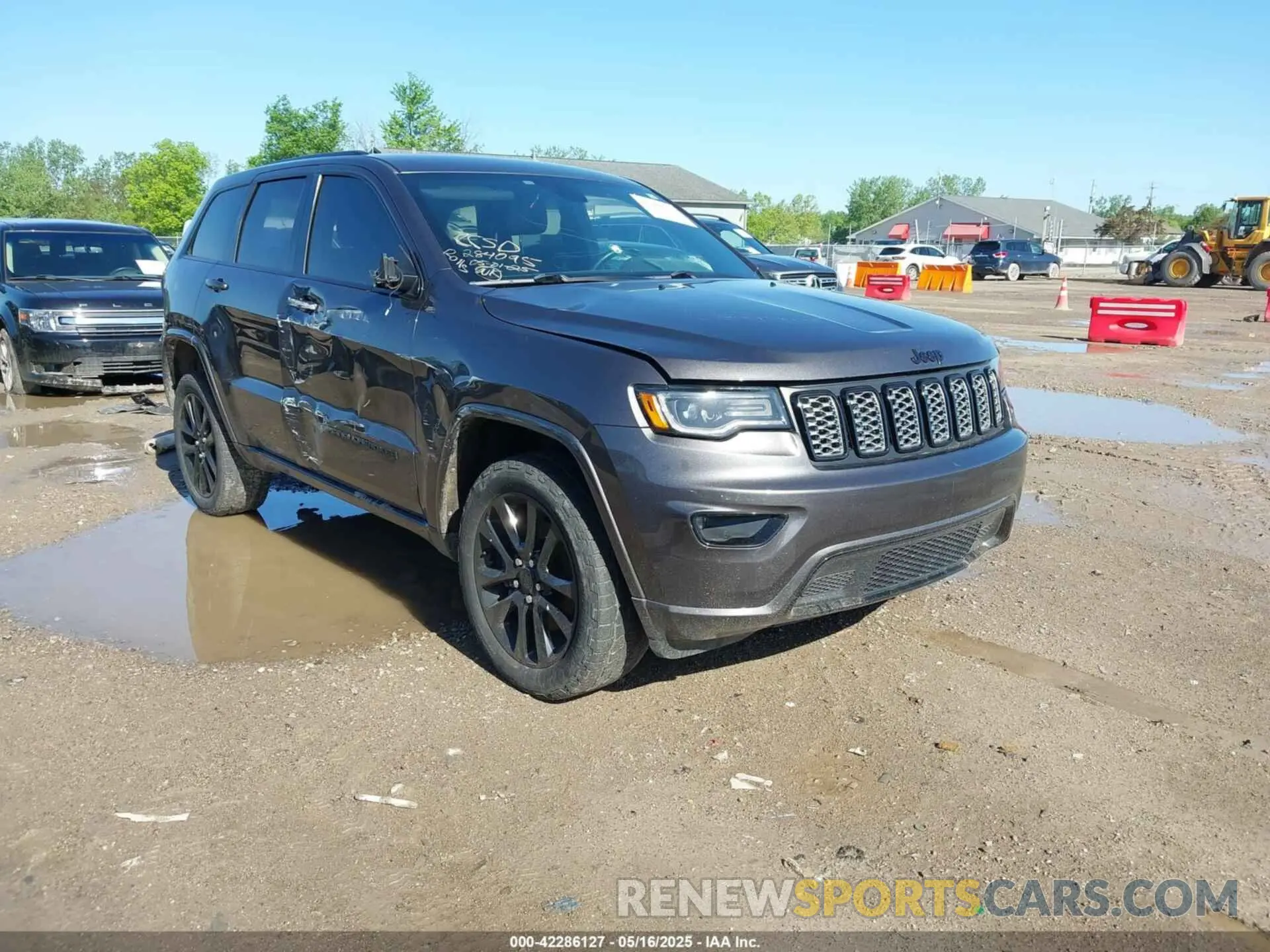 1 Photograph of a damaged car 1C4RJFAG7MC889483 JEEP GRAND CHEROKEE 2021