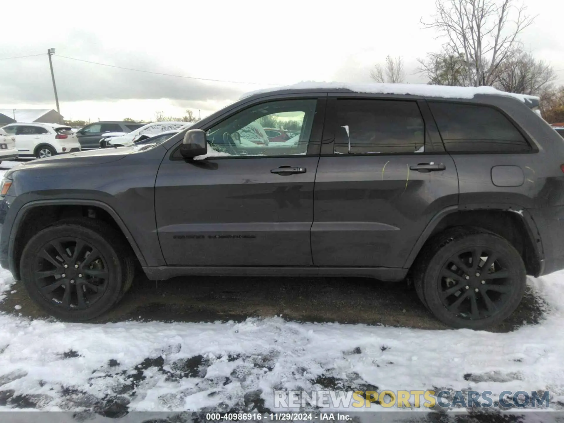 14 Photograph of a damaged car 1C4RJFAG8MC823847 JEEP GRAND CHEROKEE 2021