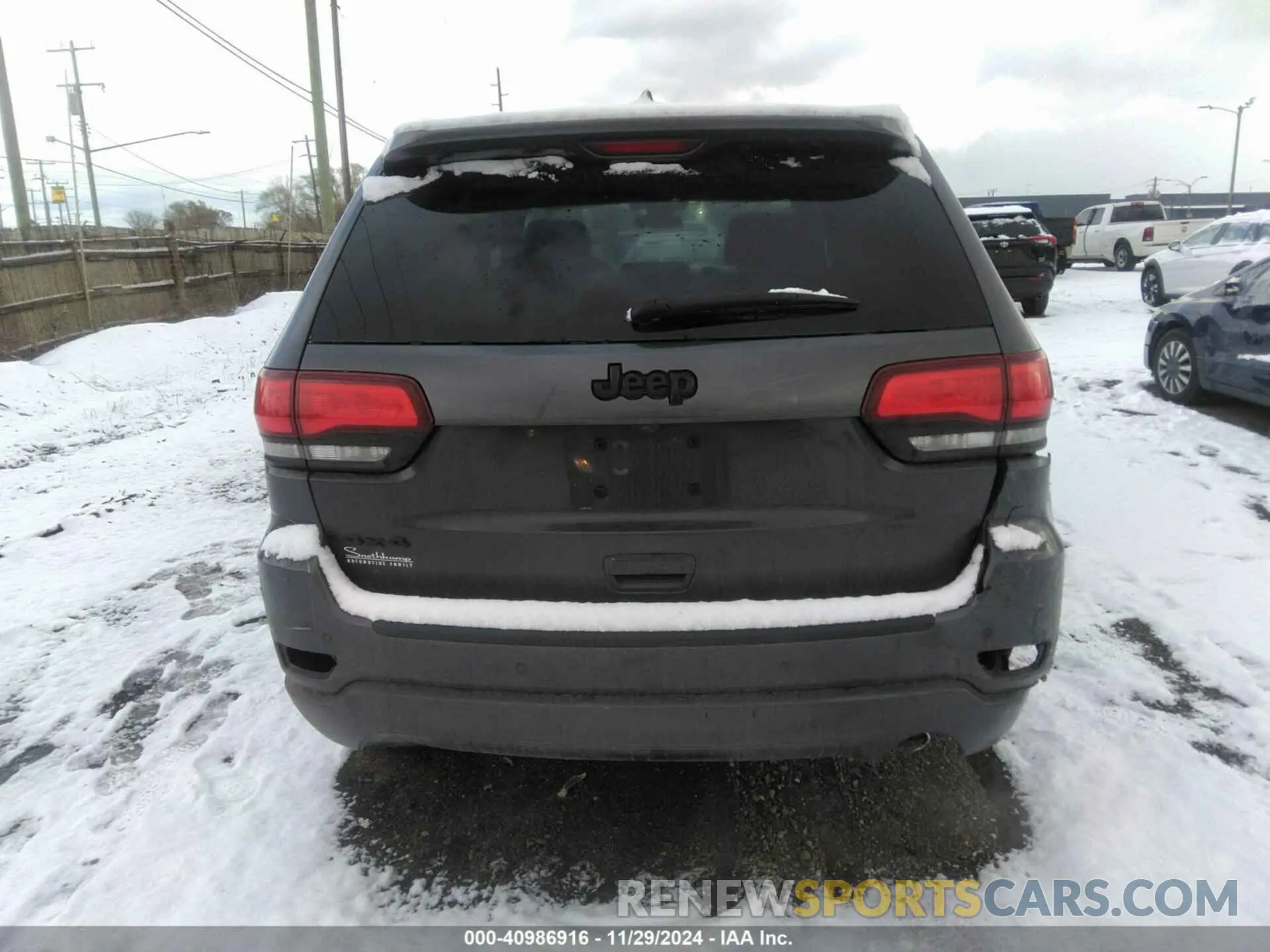16 Photograph of a damaged car 1C4RJFAG8MC823847 JEEP GRAND CHEROKEE 2021
