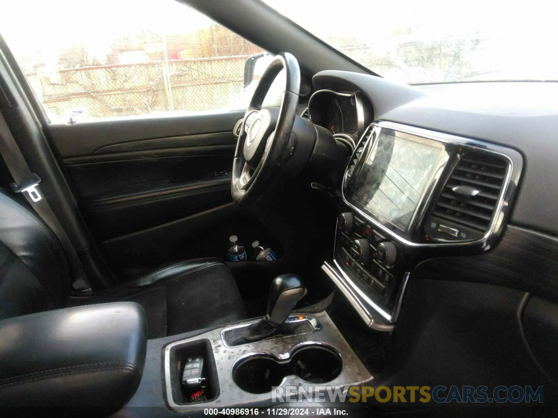 5 Photograph of a damaged car 1C4RJFAG8MC823847 JEEP GRAND CHEROKEE 2021
