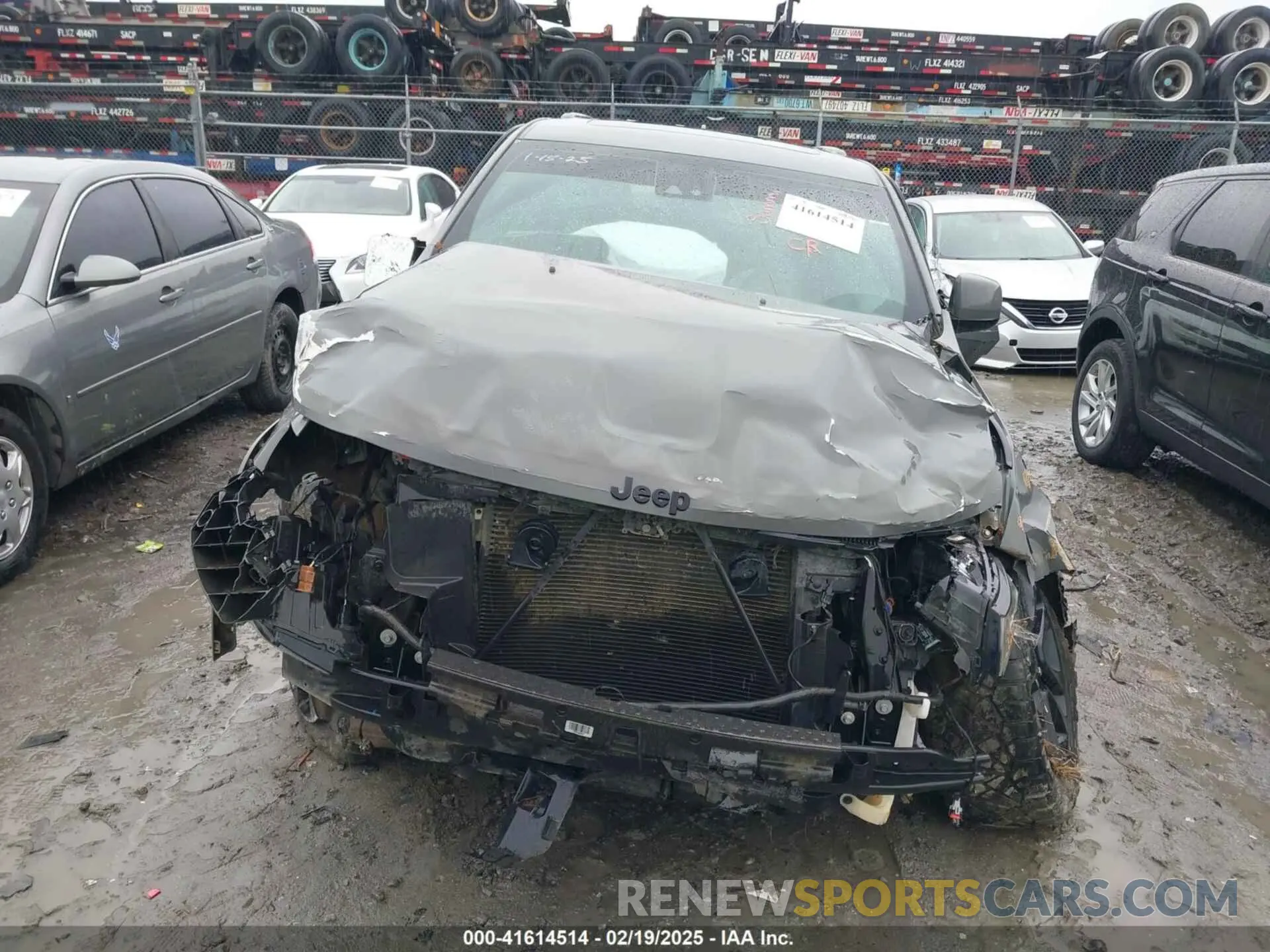 13 Photograph of a damaged car 1C4RJFAG9MC590268 JEEP GRAND CHEROKEE 2021
