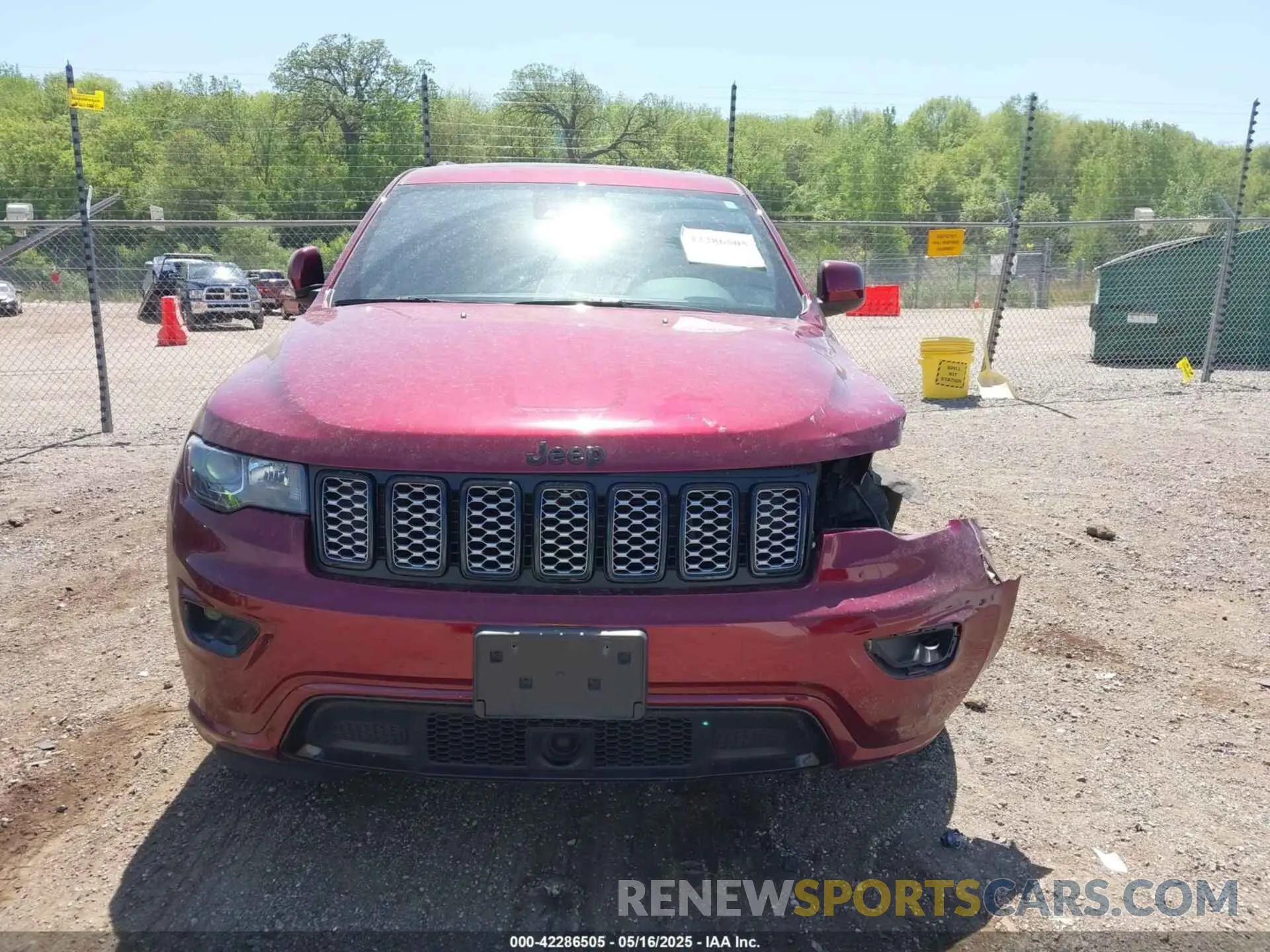 12 Photograph of a damaged car 1C4RJFAG9MC653627 JEEP GRAND CHEROKEE 2021