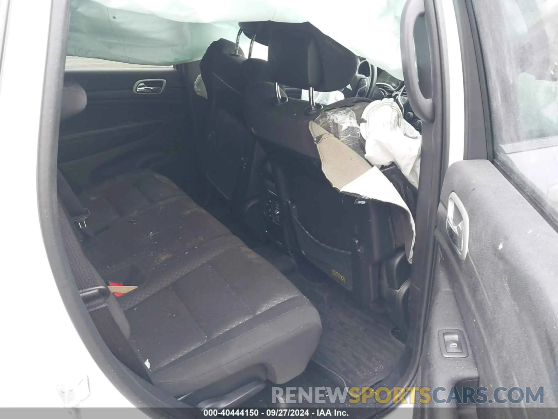 8 Photograph of a damaged car 1C4RJFAG9MC771869 JEEP GRAND CHEROKEE 2021