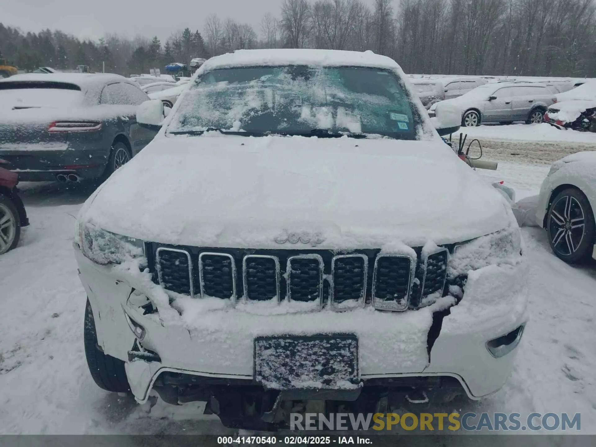 12 Photograph of a damaged car 1C4RJFAG9MC773668 JEEP GRAND CHEROKEE 2021