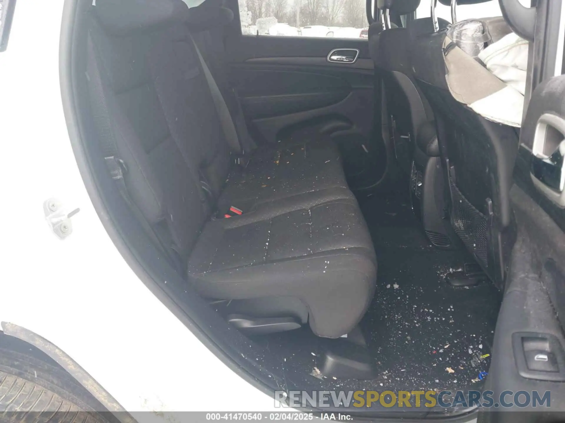 8 Photograph of a damaged car 1C4RJFAG9MC773668 JEEP GRAND CHEROKEE 2021