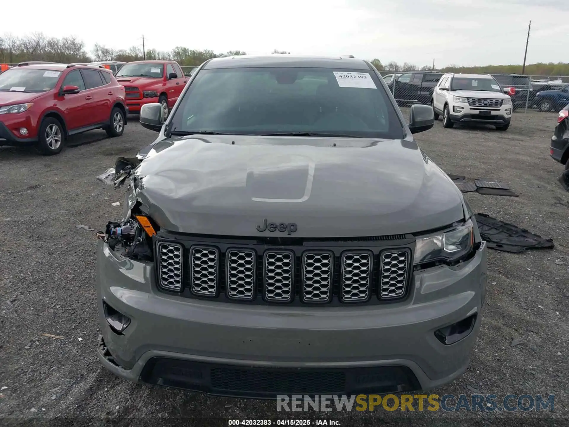 12 Photograph of a damaged car 1C4RJFAG9MC823713 JEEP GRAND CHEROKEE 2021
