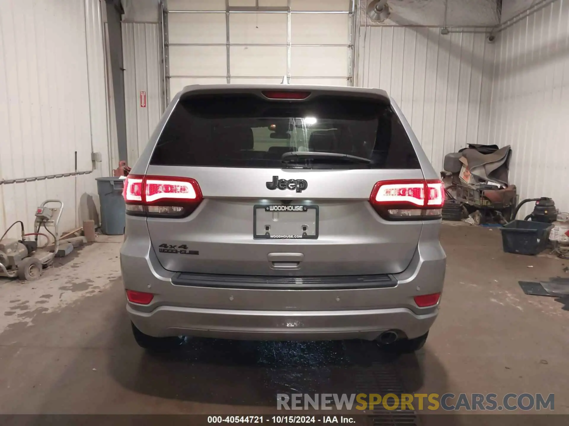 16 Photograph of a damaged car 1C4RJFAGXMC563628 JEEP GRAND CHEROKEE 2021