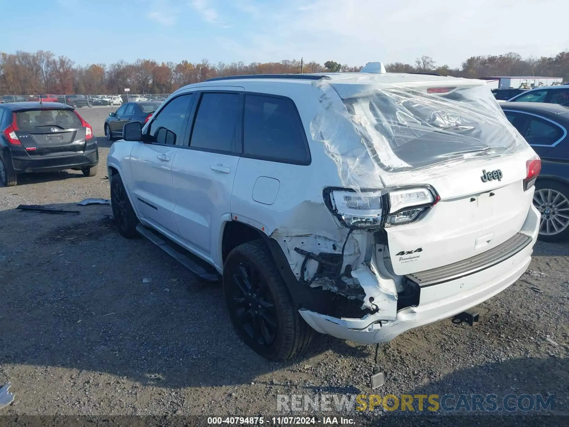 3 Photograph of a damaged car 1C4RJFAGXMC589548 JEEP GRAND CHEROKEE 2021