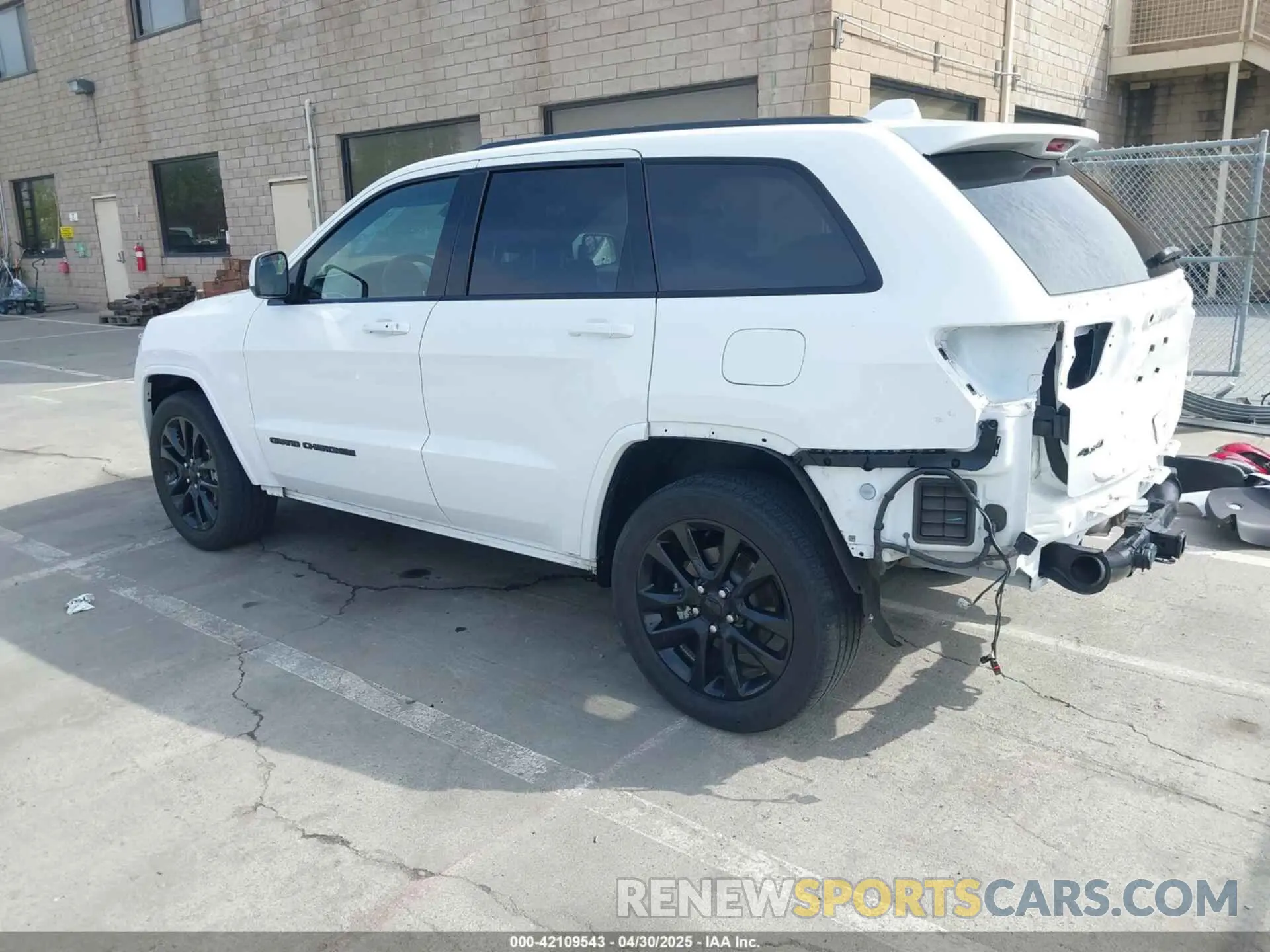 3 Photograph of a damaged car 1C4RJFAGXMC652969 JEEP GRAND CHEROKEE 2021